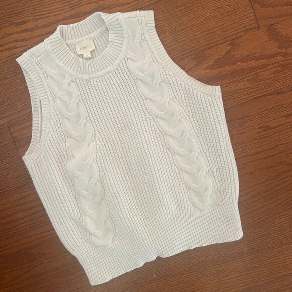 Cyrus Juniors Size Large White Cable Knit Crewneck Sweater Vest Academia Preppy - Picture 3 of 11